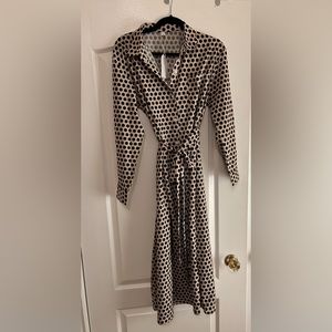 Lightweight tan and black polka dot dress - Size M